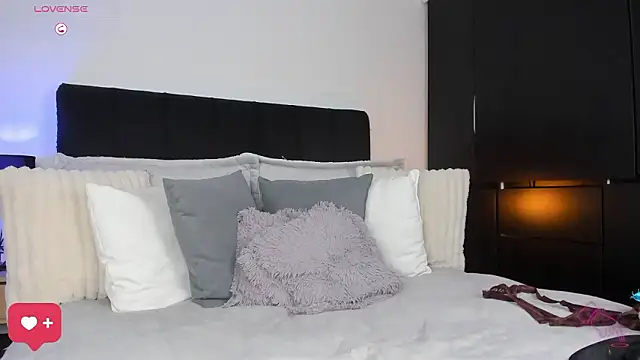 Snapshot of Amarae_ chatting on 02-27-26, 12:55 Amarae online show from 02-27-26, 12:55