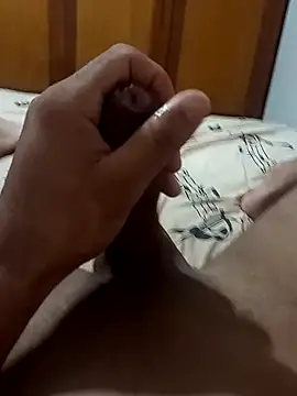 Snapshot of pistoludo21 chatting on 02-04-26, 08:04 pistoludo21 online show from 02-04-26, 08:04