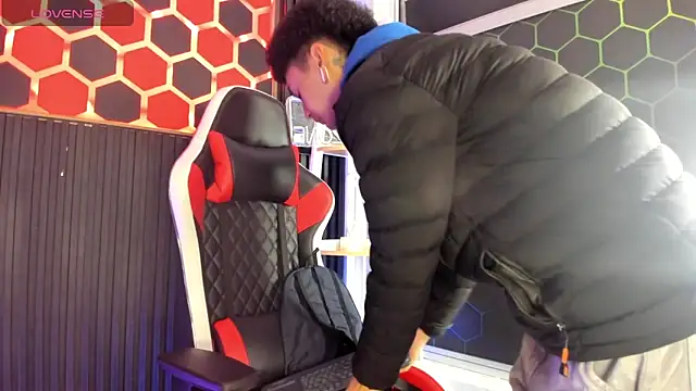 David Banks  online show from 04-08-26, 12:28