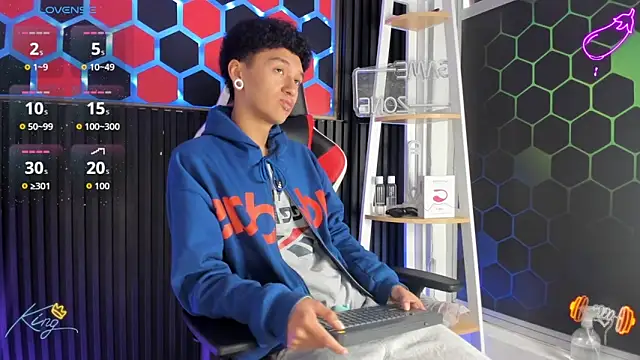 David Banks  online show from 04-06-26, 12:28