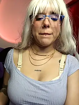 Snapshot of la_venuss chatting on 02-24-26, 12:11 la venuss online show from 02-24-26, 12:11