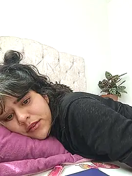 Snapshot of la_venuss chatting on 02-22-26, 03:24 la venuss online show from 02-22-26, 03:24