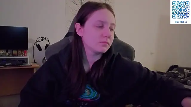 Snapshot of Holy_Kveta chatting on 02-06-26, 02:51 Holy Kveta online show from 02-06-26, 02:51