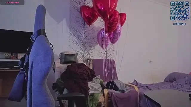 Snapshot of Holy_Kveta chatting on 02-16-26, 03:16 Holy Kveta online show from 02-16-26, 03:16