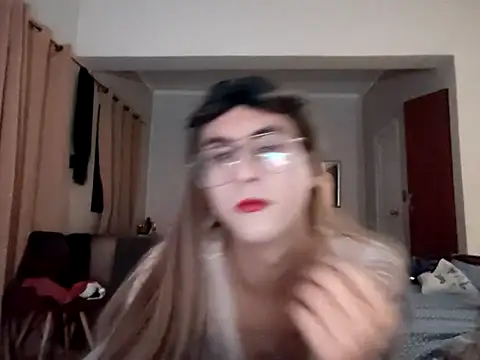 Snapshot of stefita01010 chatting on 02-11-26, 06:13 stefita01010 online show from 02-11-26, 06:13