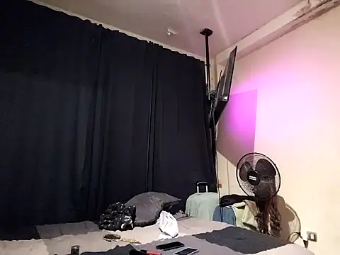 stefita01010 online show from 04-24-26, 04:58