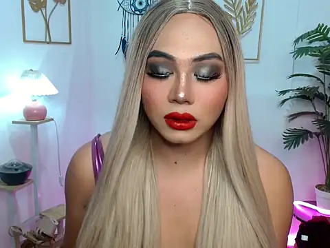 Serenity Mooree online show from 03-24-26, 11:38