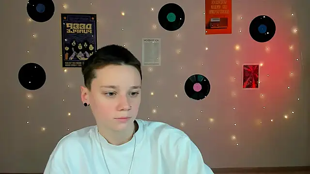 Snapshot of emi_fade chatting on 02-02-26, 09:30 emi fade online show from 02-02-26, 09:30