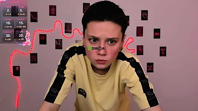 Snapshot of emi_fade chatting on 02-26-26, 09:53 emi fade online show from 02-26-26, 09:53