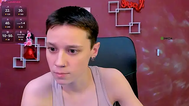 Snapshot of emi_fade chatting on 02-16-26, 01:43 emi fade online show from 02-16-26, 01:43