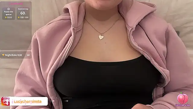 Snapshot of Lucyschickt chatting on 02-19-26, 06:16 Lucyschickt online show from 02-19-26, 06:16