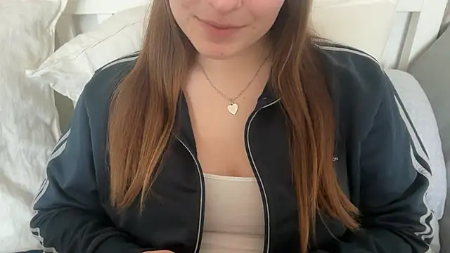 Lucyschickt online show from 04-04-26, 03:18