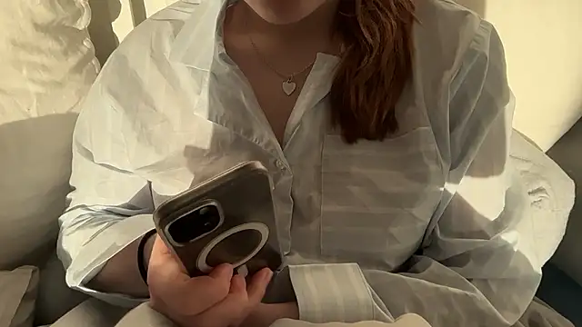 Lucyschickt online show from 04-01-26, 06:04