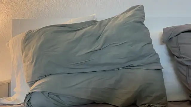 Snapshot of Lucyschickt chatting on 02-22-26, 02:30 Lucyschickt online show from 02-22-26, 02:30