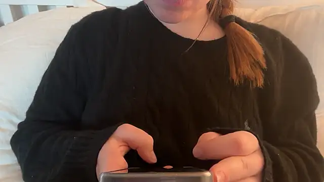 Lucyschickt online show from 04-30-26, 06:37
