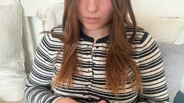 Lucyschickt online show from 03-10-26, 08:51