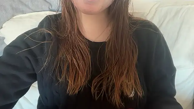 Lucyschickt online show from 04-22-26, 05:31