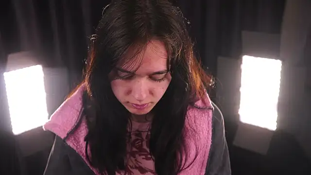 Snapshot of GinnyKittle chatting on 02-15-26, 07:02 GinnyKittle online show from 02-15-26, 07:02