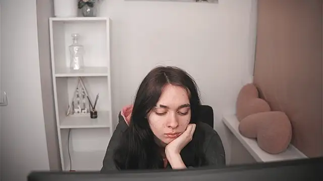 Snapshot of GinnyKittle chatting on 03-01-26, 06:52 GinnyKittle online show from 03-01-26, 06:52