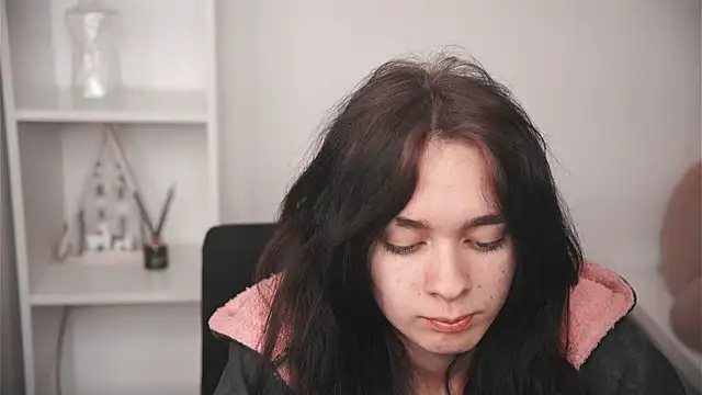 Snapshot of GinnyKittle chatting on 02-28-26, 06:29 GinnyKittle online show from 02-28-26, 06:29