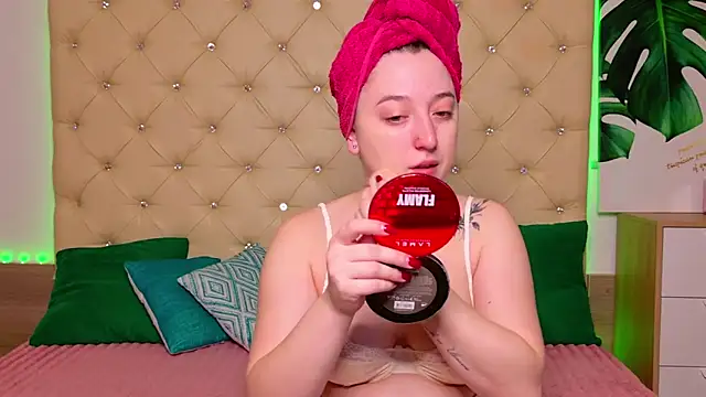 Snapshot of AwaMax chatting on 02-25-26, 06:13 AwaMax online show from 02-25-26, 06:13