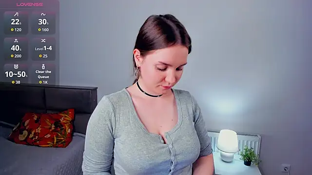 CrissyKales online show from 04-07-26, 06:10