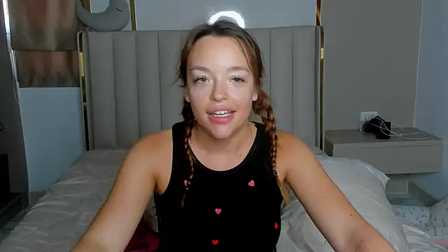 Snapshot of stellaa_quenn chatting on 04-11-26, 08:51 stellaa quenn online show from 04-11-26, 08:51