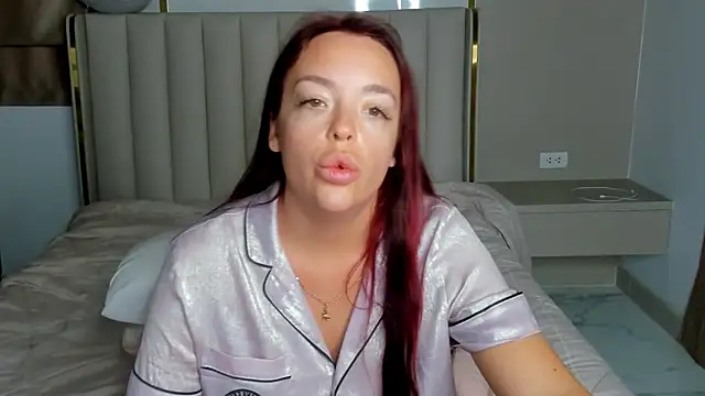 Snapshot of stellaa_quenn chatting on 05-22-26, 12:08 stellaa quenn online show from 05-22-26, 12:08