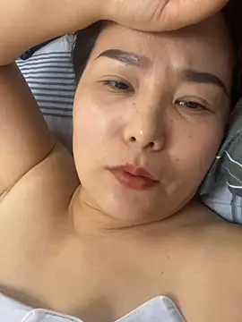 Snapshot of Youyou_12 chatting on 02-07-26, 03:09 Youyou 12 online show from 02-07-26, 03:09