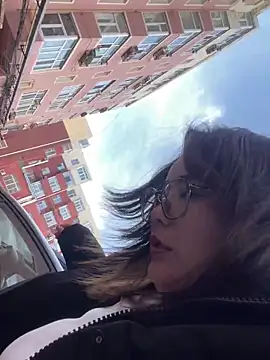 Snapshot of Youyou_12 chatting on 02-13-26, 04:45 Youyou 12 online show from 02-13-26, 04:45