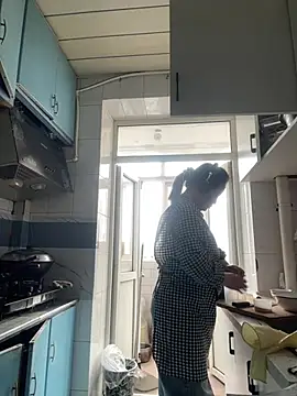 Youyou 12 online show from 04-09-26, 01:51