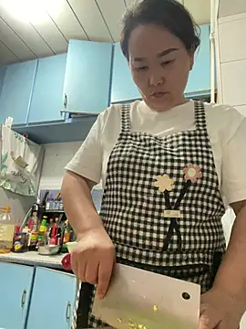 Youyou 12 online show from 04-19-26, 11:00