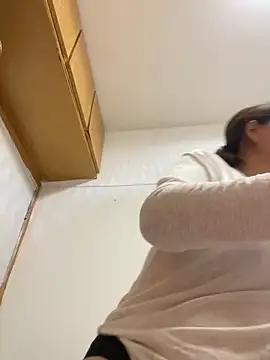 Youyou 12 online show from 04-01-26, 02:25