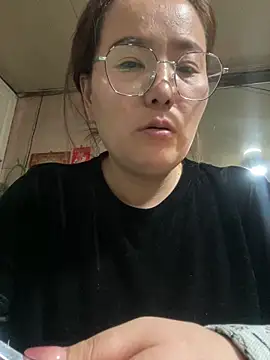 Snapshot of Youyou_12 chatting on 02-19-26, 09:39 Youyou 12 online show from 02-19-26, 09:39