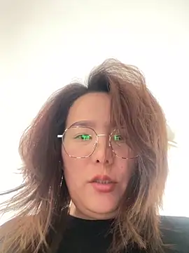 Snapshot of Youyou_12 chatting on 02-06-26, 06:53 Youyou 12 online show from 02-06-26, 06:53