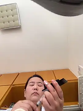 Youyou 12 online show from 04-01-26, 12:24