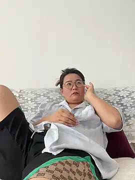 Snapshot of Youyou_12 chatting on 02-11-26, 07:41 Youyou 12 online show from 02-11-26, 07:41