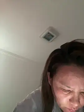 Snapshot of Youyou_12 chatting on 02-10-26, 02:10 Youyou 12 online show from 02-10-26, 02:10