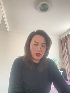 Snapshot of Youyou_12 chatting on 02-03-26, 03:48 Youyou 12 online show from 02-03-26, 03:48