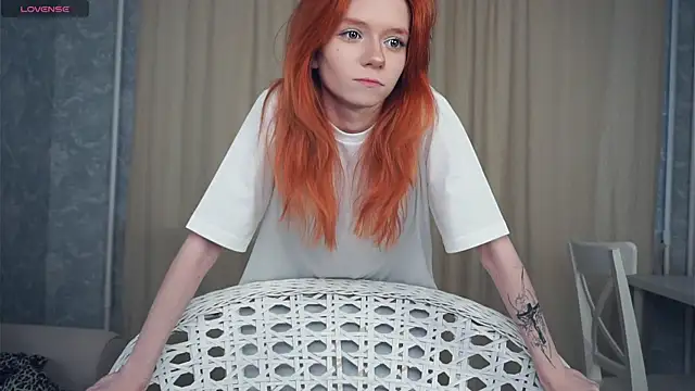 Snapshot of TarynPalek chatting on 02-09-26, 06:22 TarynPalek online show from 02-09-26, 06:22