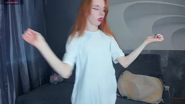 TarynPalek online show from 07-10-26, 07:52