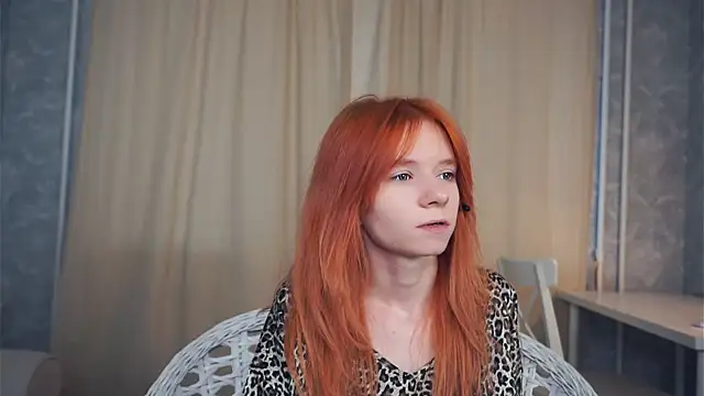 Snapshot of TarynPalek chatting on 02-12-26, 06:35 TarynPalek online show from 02-12-26, 06:35