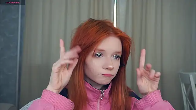 Snapshot of TarynPalek chatting on 02-06-26, 06:31 TarynPalek online show from 02-06-26, 06:31