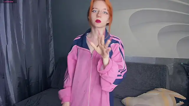 TarynPalek online show from 05-21-26, 07:06