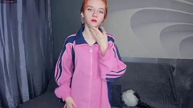 TarynPalek online show from 05-10-26, 07:45