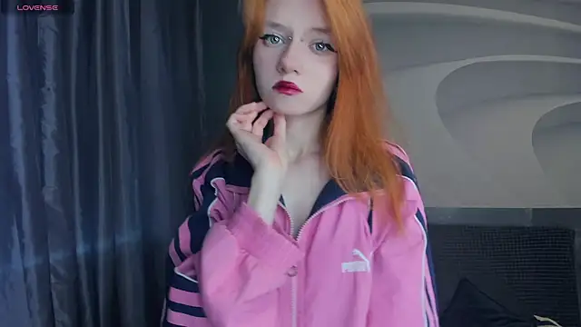 TarynPalek online show from 07-06-26, 07:48