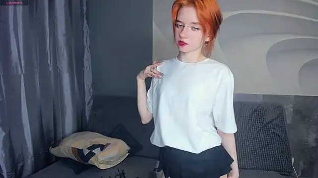 TarynPalek online show from 05-07-26, 07:23
