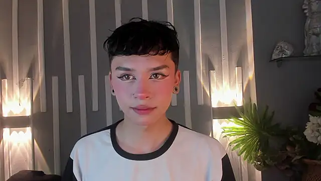 Snapshot of Camilo_X_x chatting on 02-20-26, 11:56 Camilo X x online show from 02-20-26, 11:56