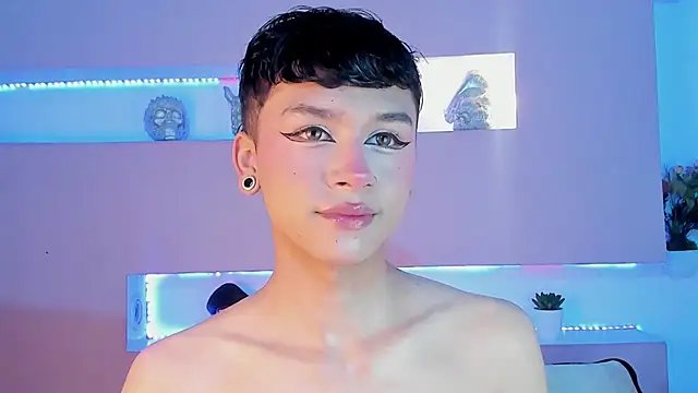 Snapshot of Camilo_X_x chatting on 02-23-26, 01:23 Camilo X x online show from 02-23-26, 01:23