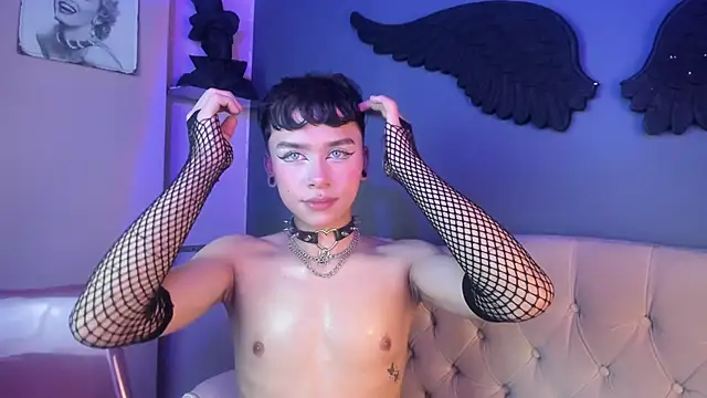 Snapshot of Camilo_X_x chatting on 02-26-26, 11:32 Camilo X x online show from 02-26-26, 11:32